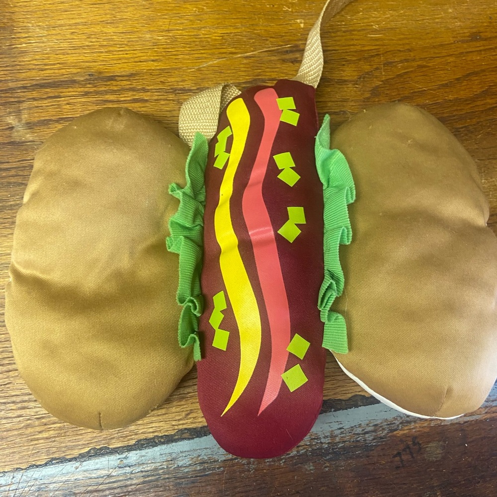 Extra Small dog or cat hotdog and bun fun halloween costume 
Velcro closures